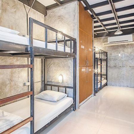 Oyo 585 Freedom Hostel @ Phi Phi Экстерьер фото