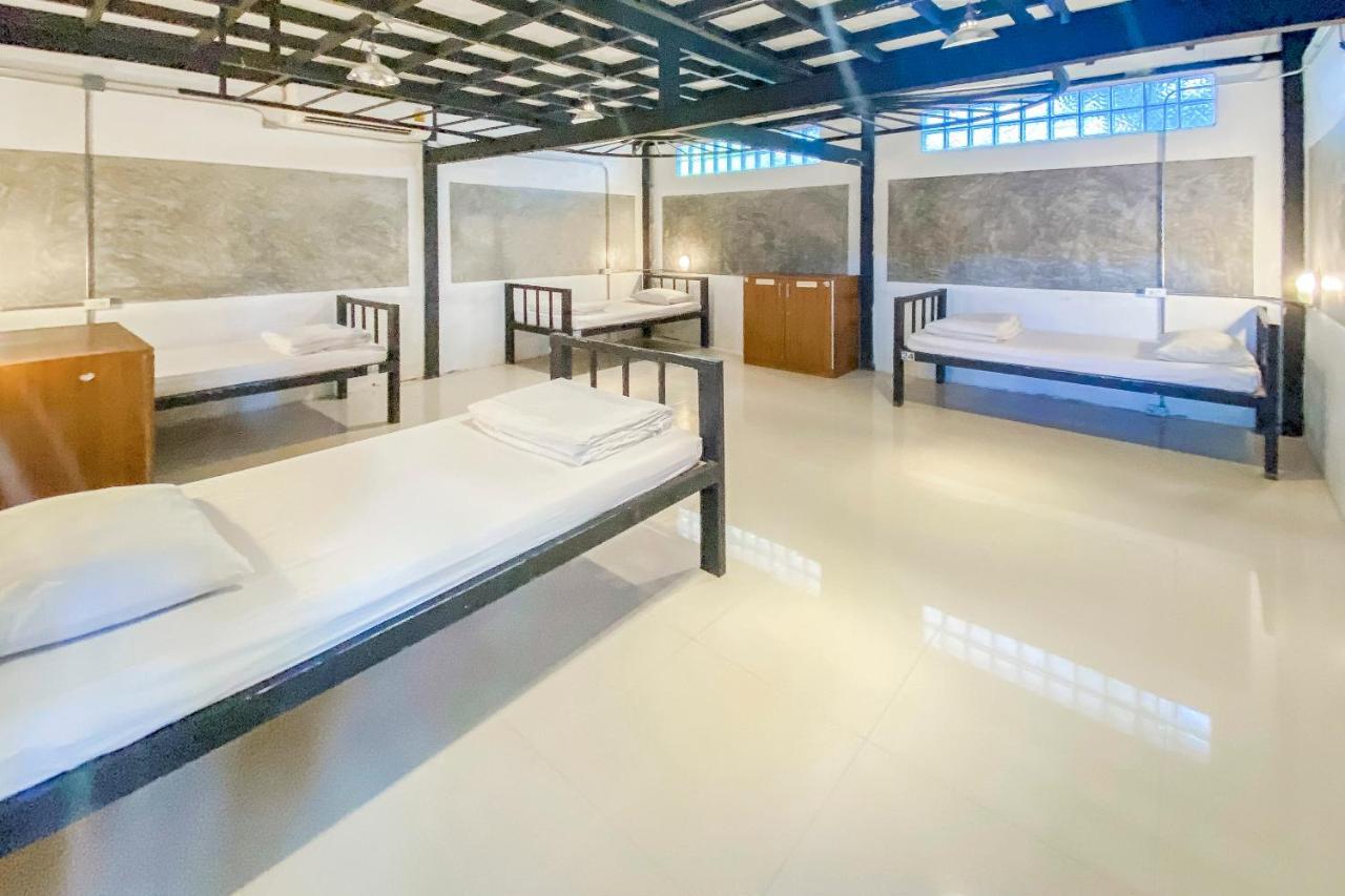 Oyo 585 Freedom Hostel @ Phi Phi Экстерьер фото